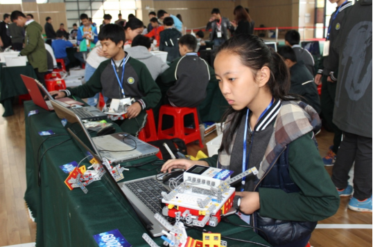 咸宁市举办第四届全市青少年科技创新大赛竞技类项目竞赛活动3181.png