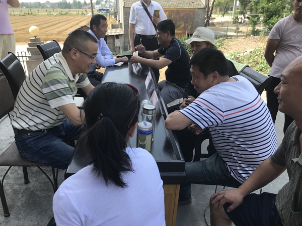 科技咨询现场.jpg