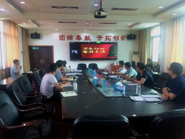 市科协集中观看廉政宣传片IMG_5785_副本.jpg