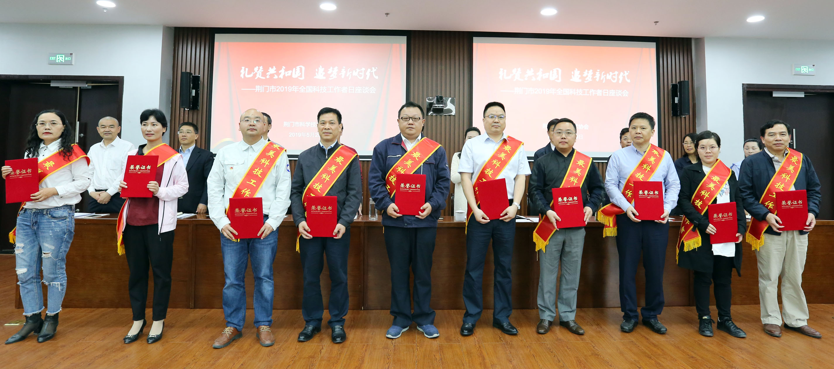 最美发布.jpg