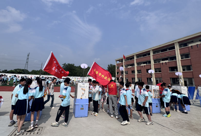 59f10d3db15071aa9ca2a7755adfdda8.jpg