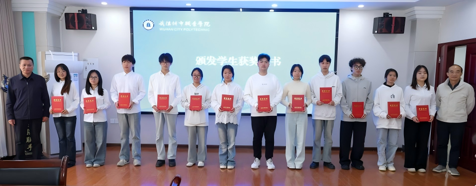 1761822349042043112.png 3.png