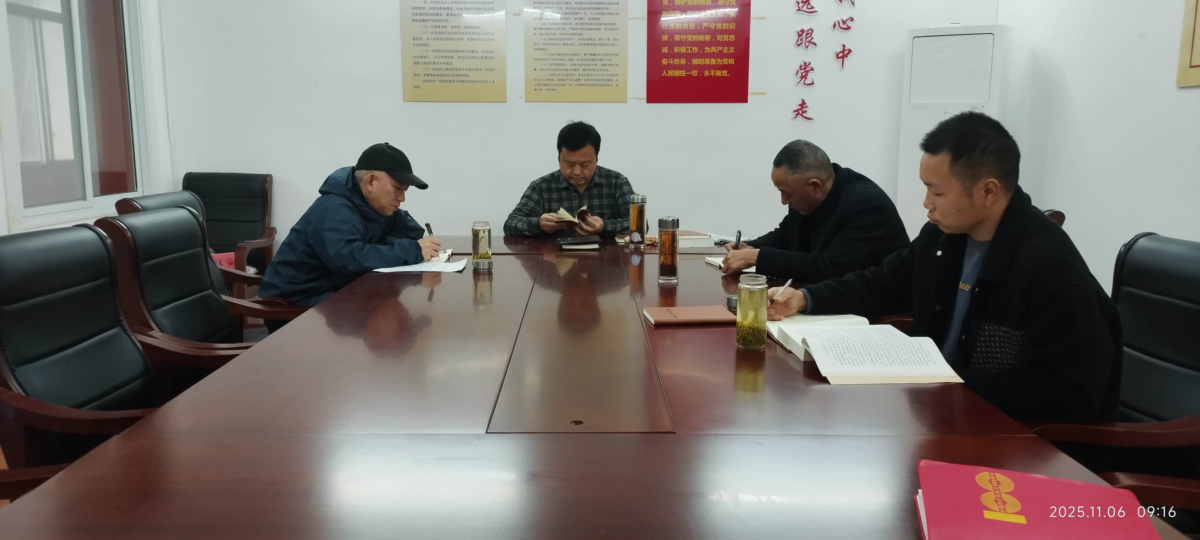 1762766157200024416.jpg 24.jpg