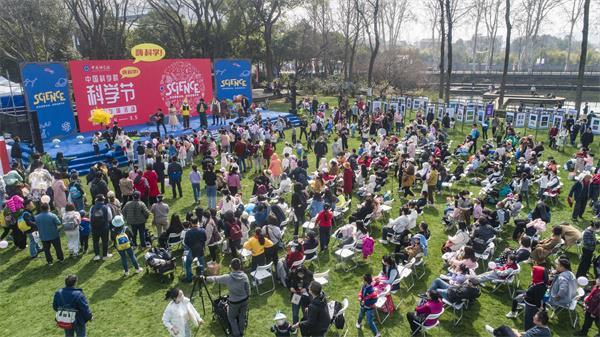 1763082215167057188.jpg df551496a15a4f0ebe6d9673ce4119f7.jpg