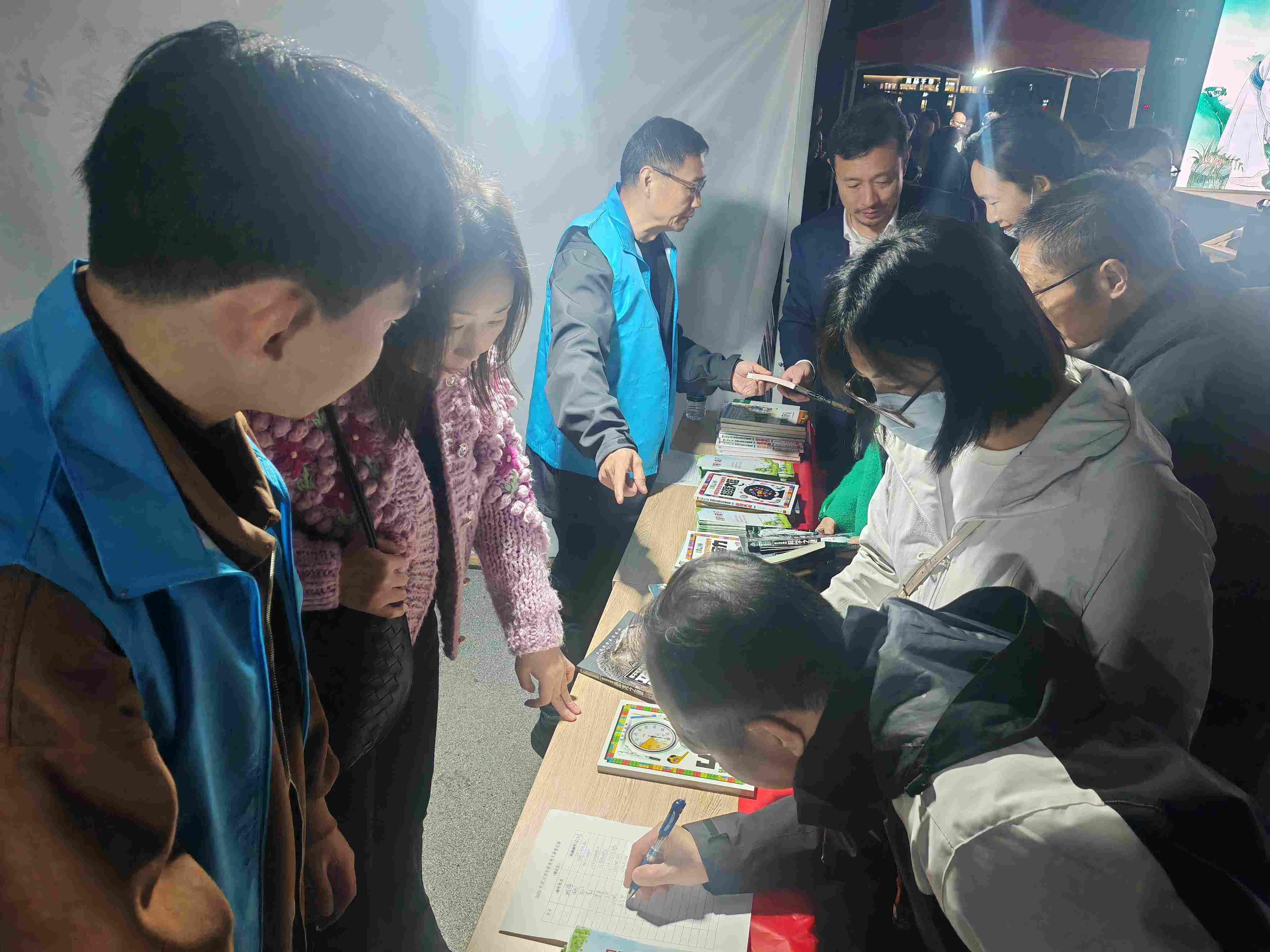 1763200088770099845.jpg 56.jpg