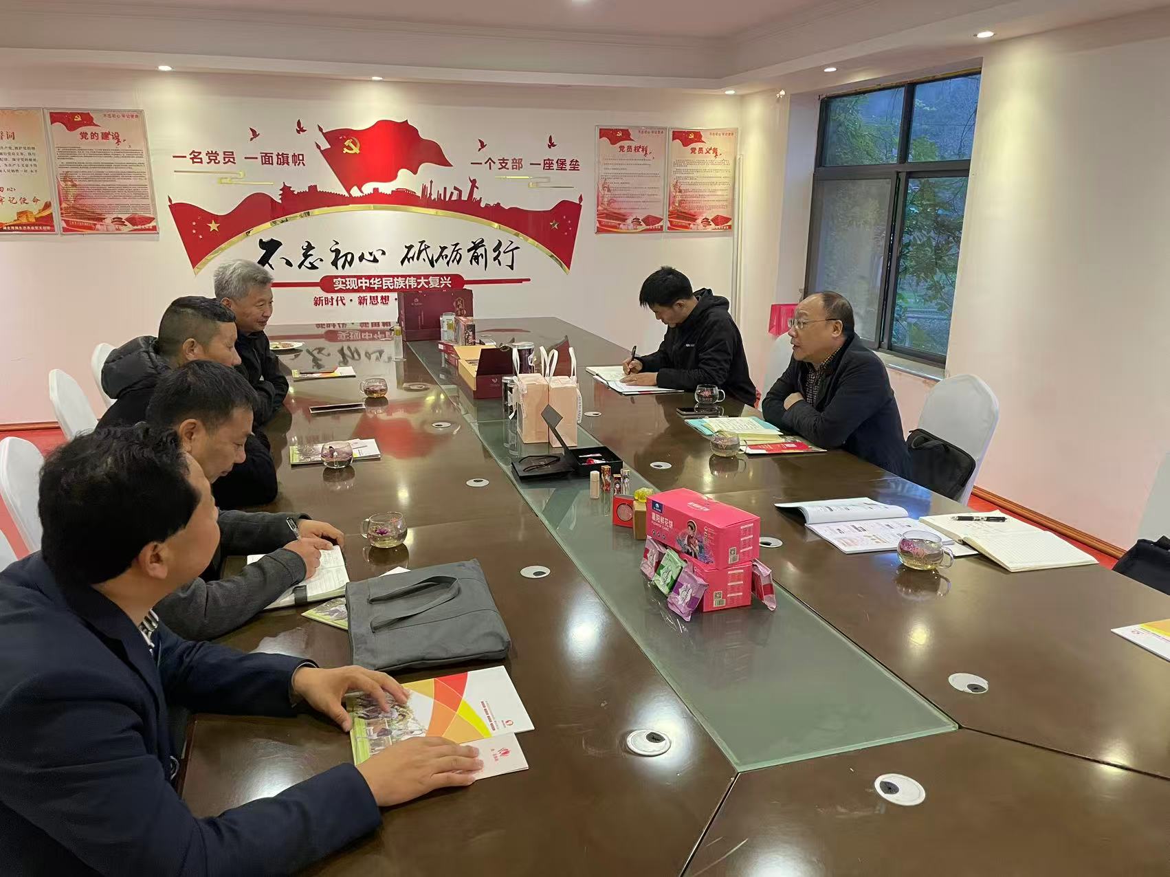 1763348942762053432.jpg 1763017348452668.jpg