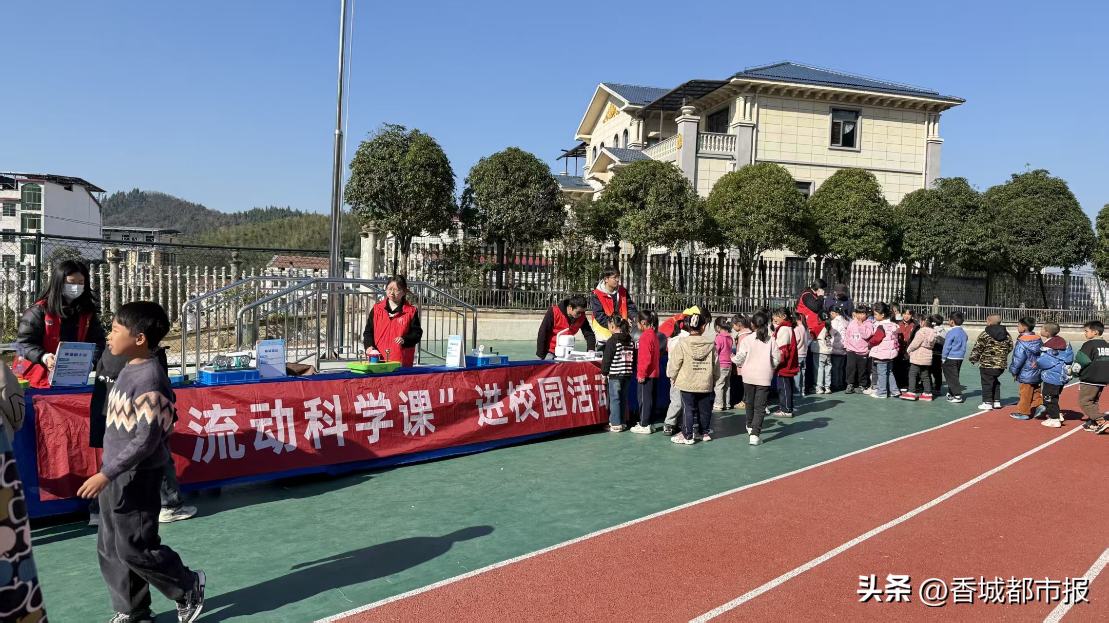 1763543400770098252.jpeg 2c00ef03e63e43348c5c8ffd5444bde0_tplv-tt-origin-web_gif.jpeg