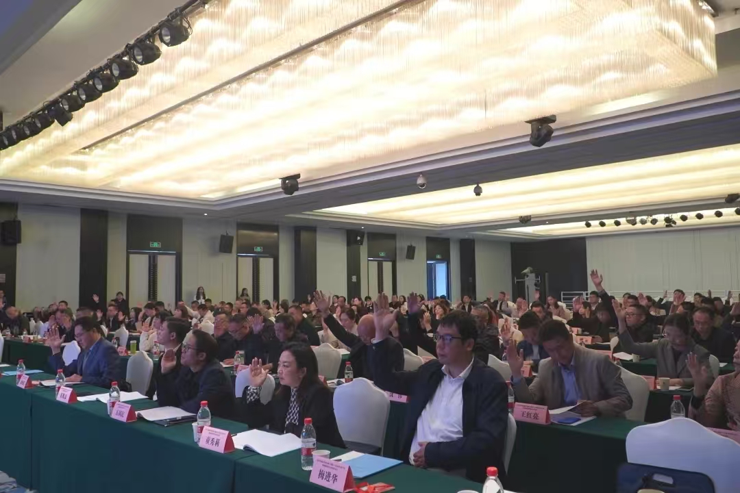 1764043518939078719.jpg 1027535451.jpg