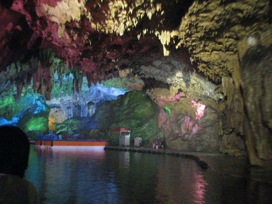 湖北通山隐水洞地质公园
