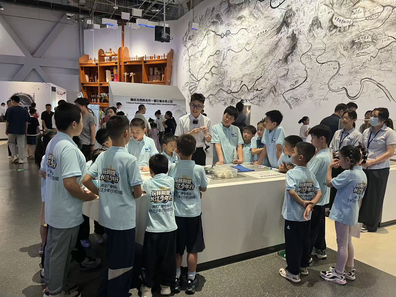 1791878502666079678.jpg 长江少年行 活动.jpg