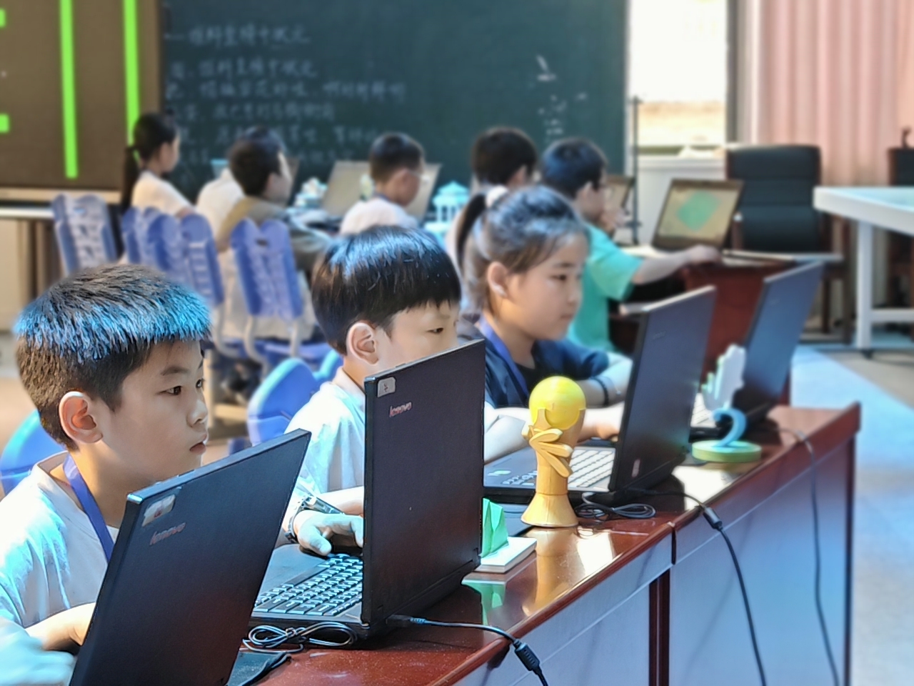 1792400846237066305.jpg 原图3.jpg
