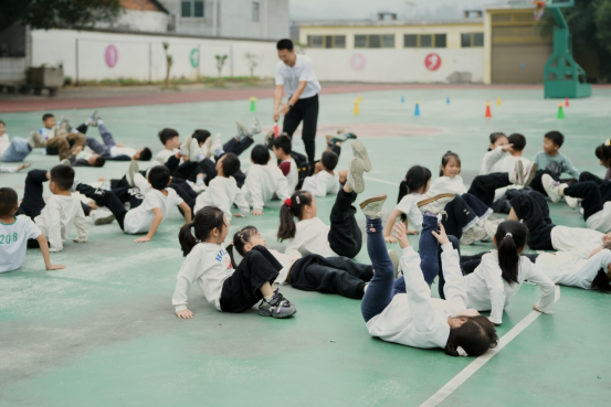 1793153892420035243.png 1027新闻稿--科普筑梦点亮乡村课堂+数智赋能播撒科学火种852.png
