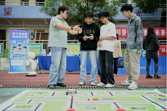 1793153900533072496.png 1027新闻稿--科普筑梦点亮乡村课堂+数智赋能播撒科学火种1001.png